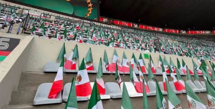 BUTACAS TAPIZADAS DE BANDERAS DE MÉXICO EN EL ESTADIO CDMX