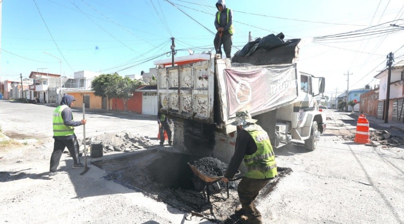 CONTINÚA EL AVANCE DEL BACHEO EN SAN PEDRO