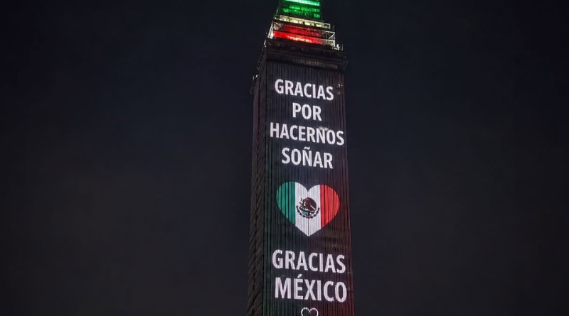 DERROTA NO MENGUA EL ORGULLO QUE REBOSA EN LA EXPLANADA DEL TRI