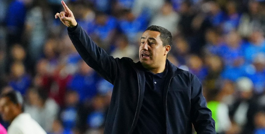 EFRAÍN JUÁREZ FRACASA AL BUSCAR SU PRIMER OBJETIVO EN EUROPA