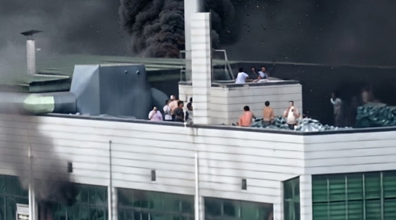 FÁBRICA CHINA DE CALZADO ARDE EN LLAMAS Y DEJA 28 MUERTOS