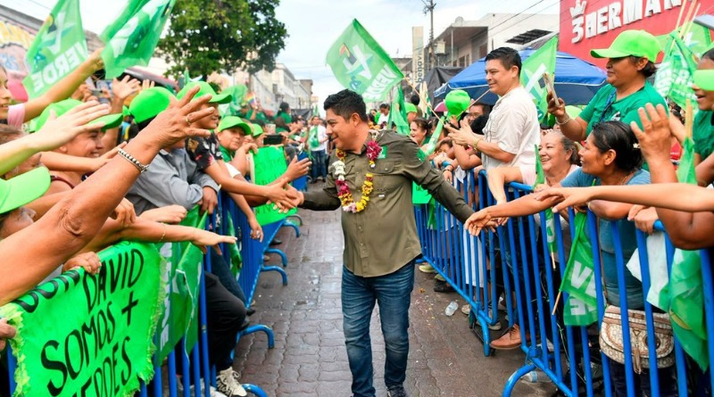 LA HUASTECA DICE SÍ AL CAMBIO DE GALLARDO