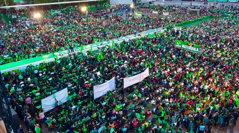 50 MIL SIMPATIZANTES ARROPAN A RICARDO GALLARDO