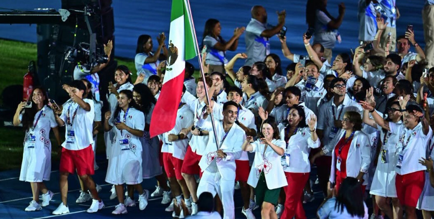 INAUGURACIÓN DE LOS JCC CONTÓ CON EL DESFILE DE LA DELEGACIÓN MEXICANA