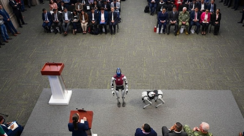 ROBOTS CON INTELIGENCIA ARTIFICIAL PARA C5 DE EDOMEX EN MAÑANERA
