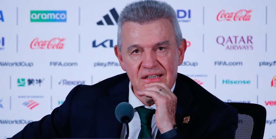 SEGÚN JAVIER AGUIRRE, EL CAMBIO CALA COMO PATADA EN EL ESTÓMAGO