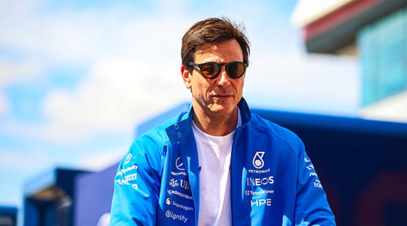 TOTO WOLFF VENTILA SUS PENSAMIENTOS SOBRE GEORGE RUSSELL