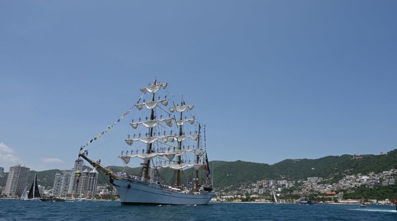 ZARPA HACIA CRUCEROS DE INSTRUCCIÓN EL BUQUE CUAUHTÉMOC