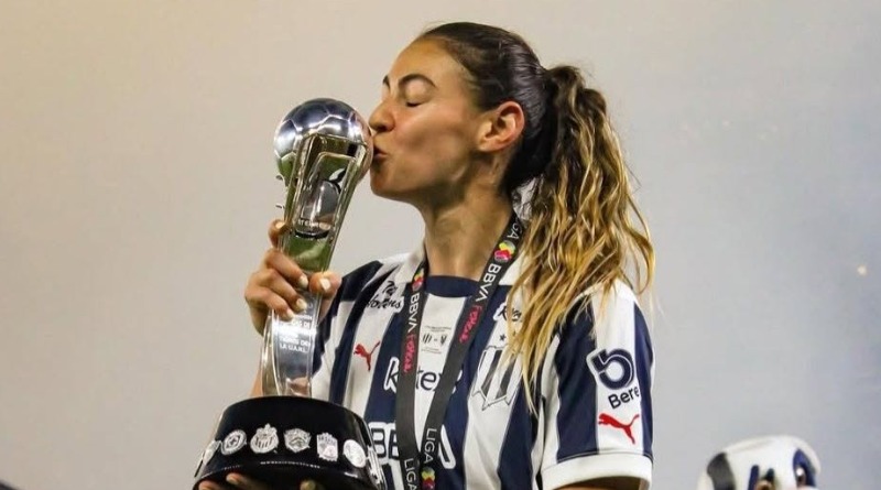 BURKENROAD RENUNCIA A RAYADAS Y EL FUTBOL