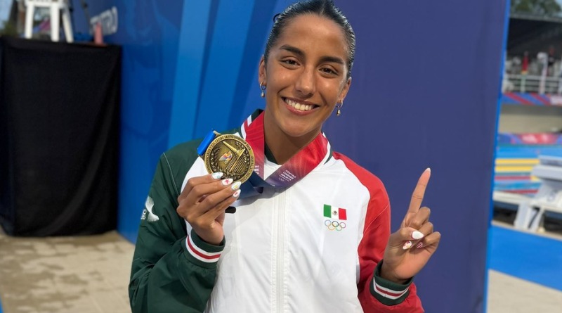 CELIA PULIDO SE CORONA COMO REINA DE LA ALBERCA LOCAL