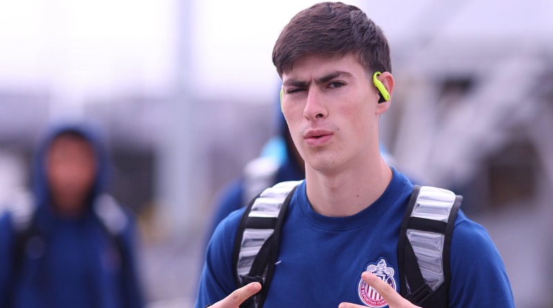CHIVAS NO FICHARÁ DELANTERO SI ‘HORMIGA’ DECIDE IRSE