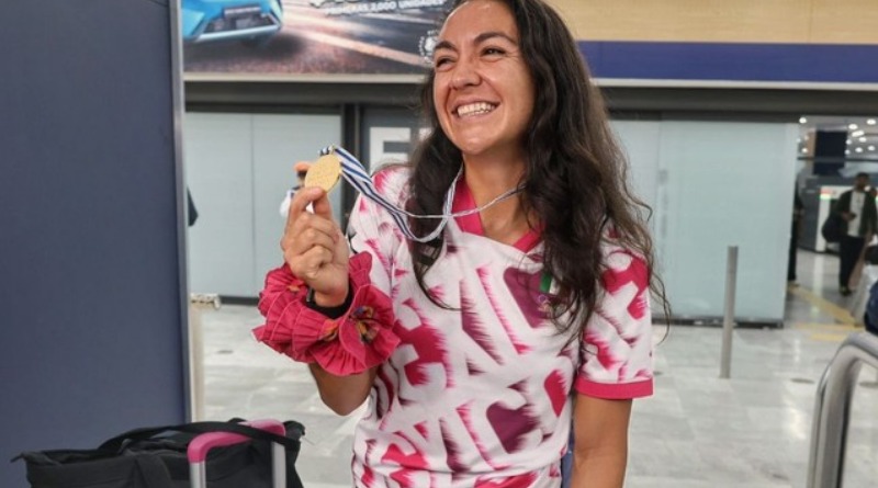 ESTOY ORGULLOSA DE LOGRAR MI META MÁS GRANDE: KENIA LECHUGA