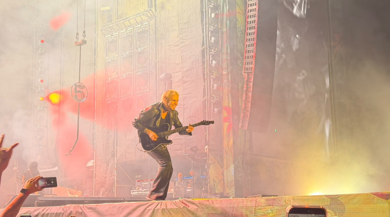 LA FENAPO EXPLOTA CON MÖTLEY CRÜE EN VIVO