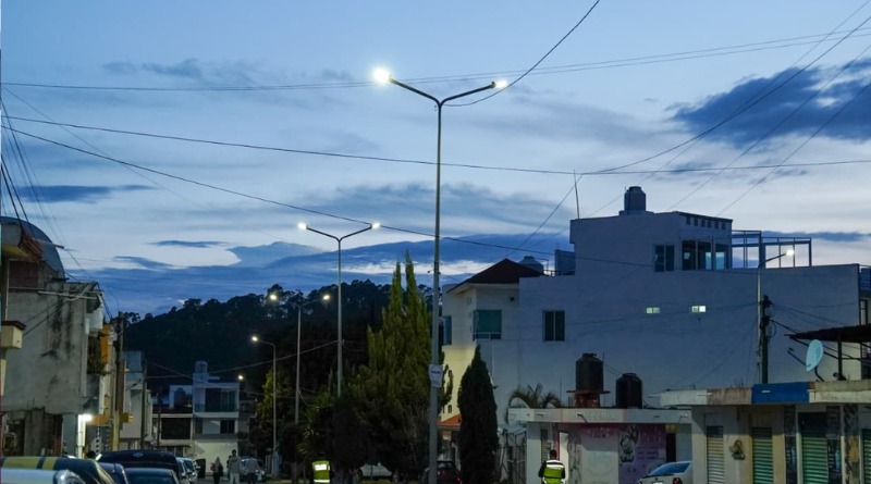 LOS CAPULINES II CUENTA CON LUZ LED TOTAL