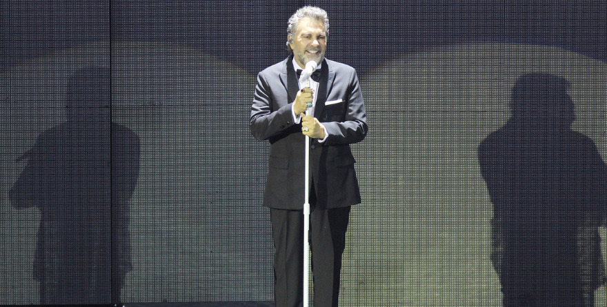 MIJARES DOMINA CON EL PODER DE SUS CANCIONES