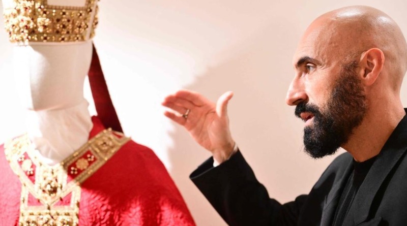 MODISTO ESPECIALISTA DE LO SAGRADO