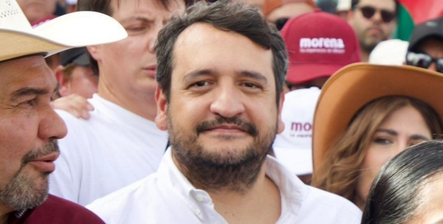 VAN CONTRA EMPRESA DE AMIGO DE ‘ANDY’