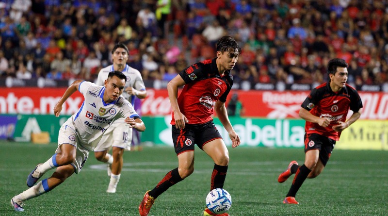 XOLOS SIGUE INVICTO TRAS MORDER A CRUZ AZUL