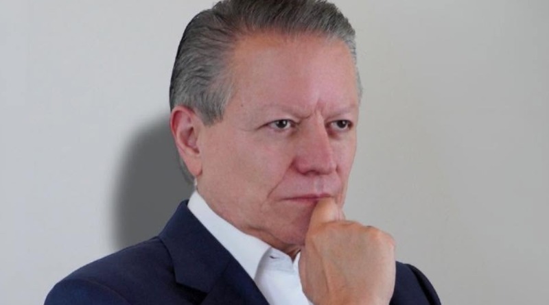 ZALDÍVAR PUEDE COMPETIR COMO CANDIDATO PESE A ORDEN DE APREHENSIÓN
