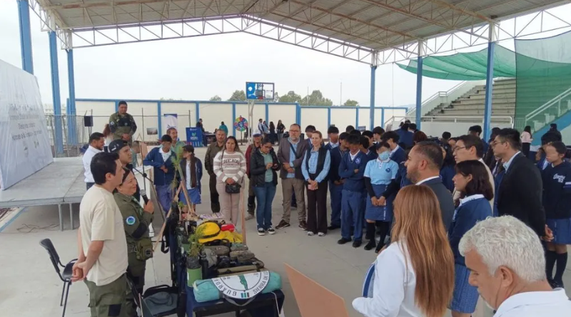 ESTUDIANTES DE ACÁMBARO CREAN VIVERO FORESTAL
