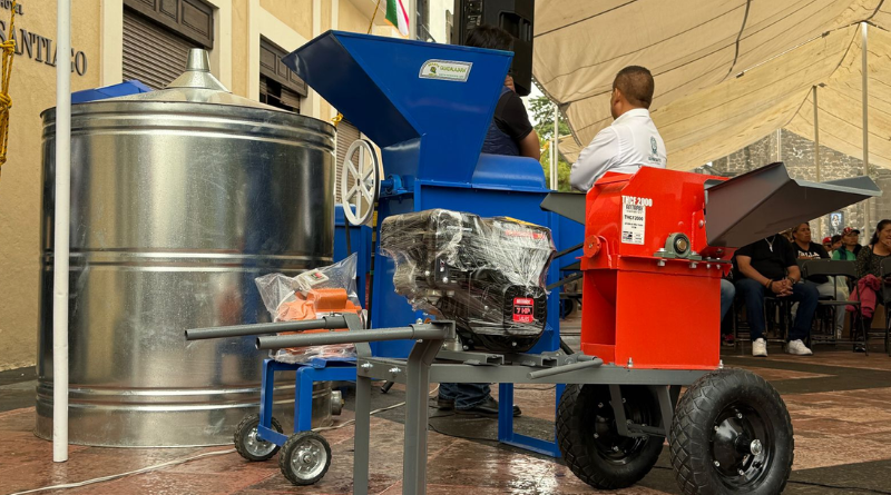 DOTAN DE EQUIPAMIENTO A PRODUCTORES DE CORONEO