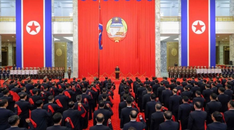 COREA DEL NORTE DESPLIEGA ARTILLERÍA Y SISTEMAS DE MISILES