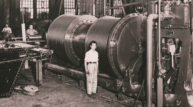 EL ACERO Y LA MEMORIA DEL GIGANTE