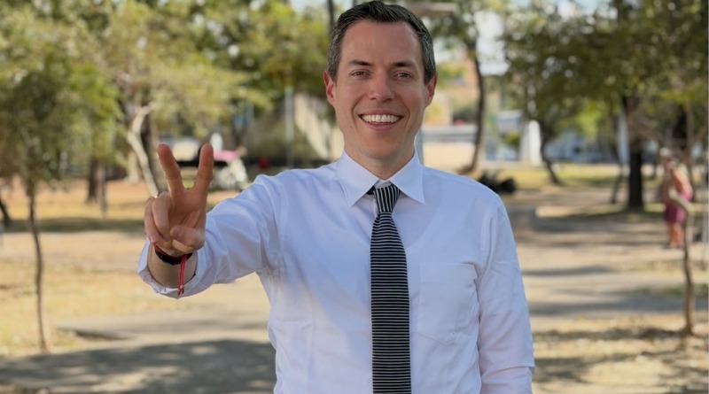 JUAN ALBERTO SALINAS RENUNCIA A MORENA