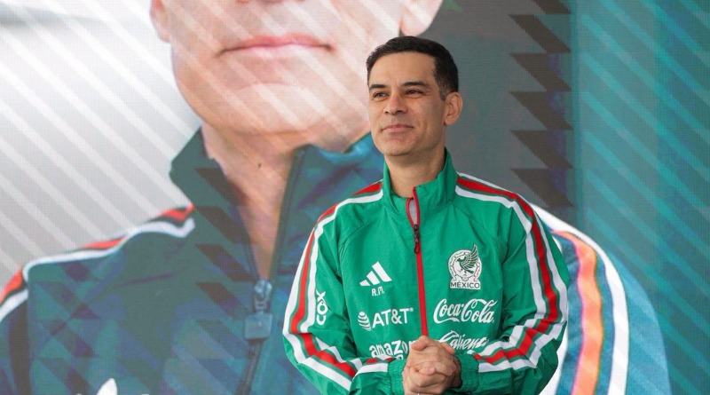 MÁRQUEZ CONCENTRA SU APUESTA EN IDENTIDAD Y ENTREGA