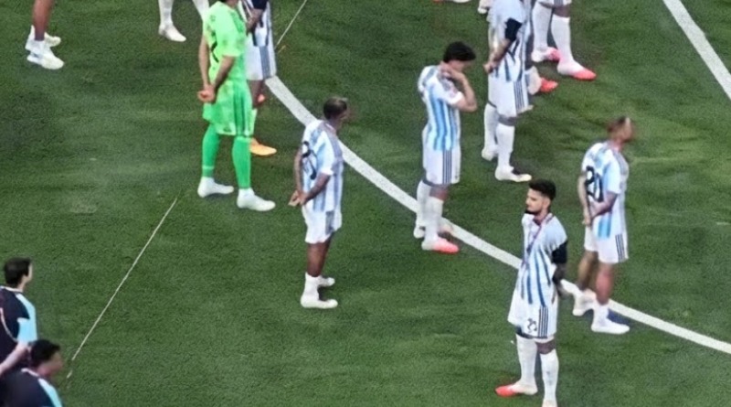 MOVIDO POR PRINCIPIOS, ‘EL FLACO’ PRESENCIÓ LA PREMIACIÓN DEL MUNDIAL