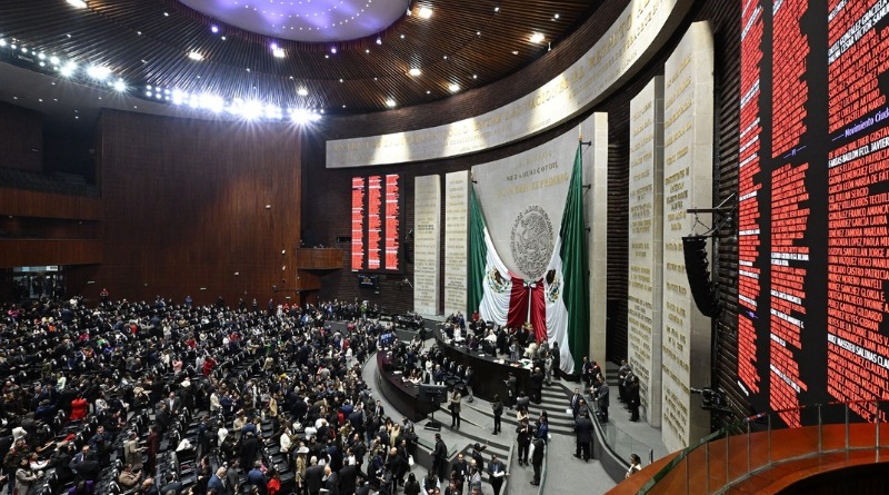 VETO A DOBLE NACIONALIDAD AVANZA