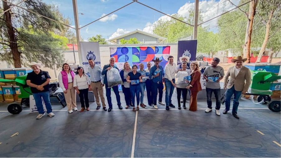 EQUIPAN A PRODUCTORES  CON DOS MILLONES DE PESOS