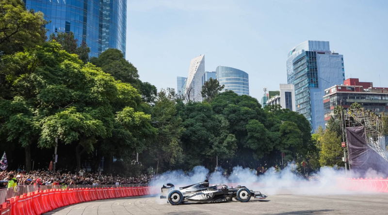 PARALIZA CHECO PÉREZ TRÁNSITO EN CDMX