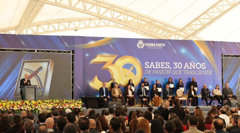 CONMEMORA EL SABES TREINTA AÑOS EDUCATIVOS