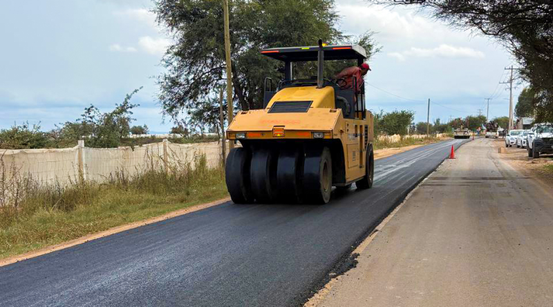 REHABILITAN CARRETERA A ADJUNTAS DEL MONTE