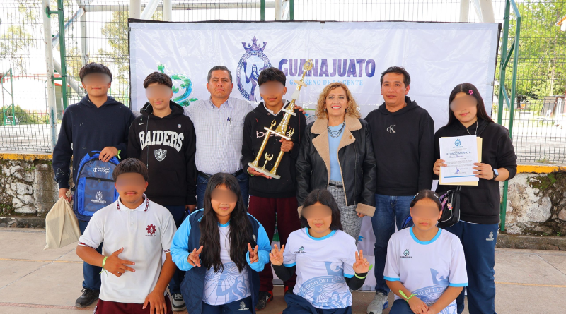 GANA SALVATIERRA TORNEO REGIONAL DE ROBÓTICA