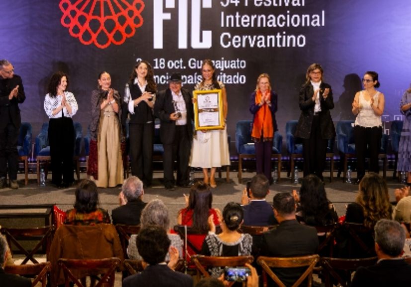 RECONOCEN AL  VELIO ORTEGA Y SARA PINEDO