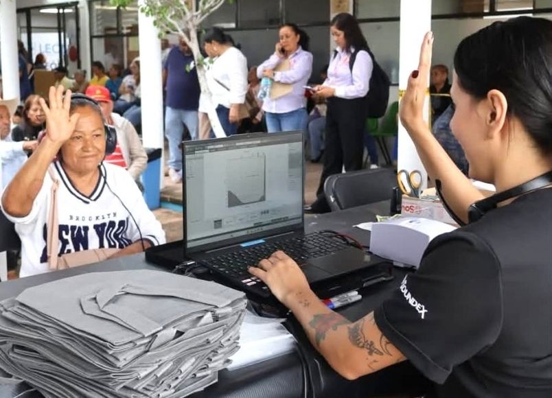 DEVUELVEN A GUANAJUATENSES LA POSIBILIDAD DE OÍR Y VER MEJOR