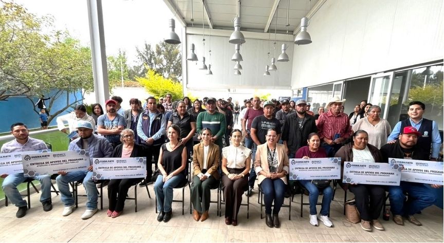 GOBIERNO DE LA GENTE ENTREGA 86 APOYOS A MIGRANTES
