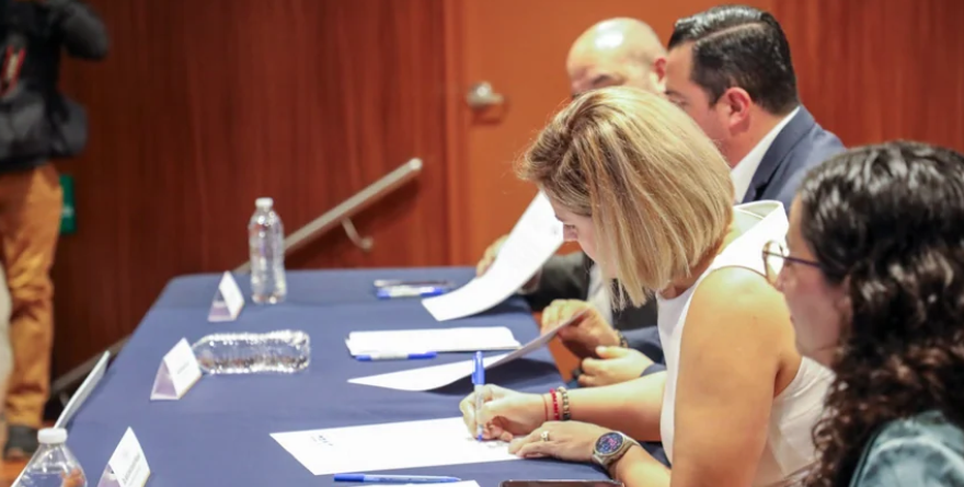 UVEG Y CONGRESO DEL ESTADO FIRMAN CONVENIO
