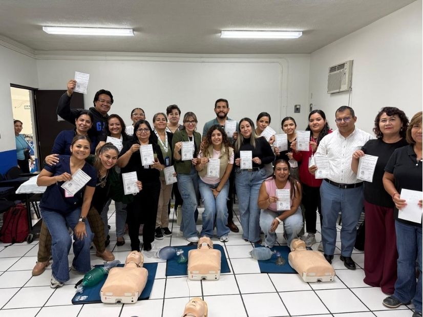 CAPACITACIÓN PROFESIONALES PARA ACTUAR ANTE UNA EMERGENCIA CARDÍACA.