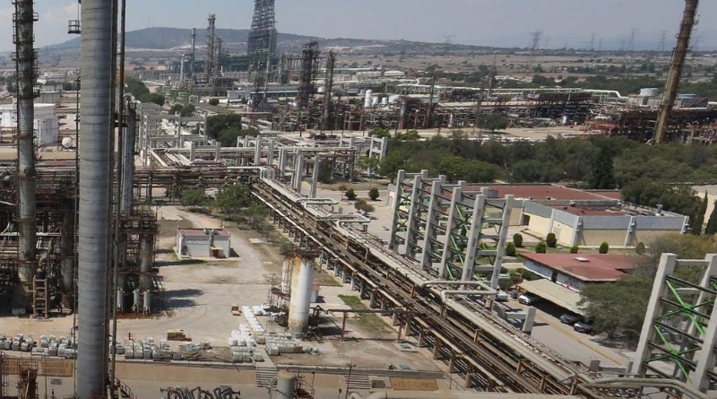 ADVERTIRÁN MILLONARIAS PÉRDIDAS POR REFINAR CRUDO