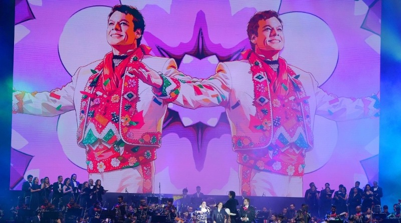 ¡ARRIBA EL DIVO!