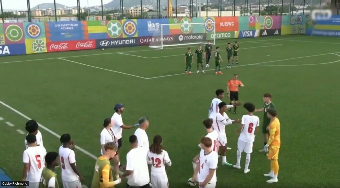 INGLATERRA SUB 15 DENUNCIA RACISMO