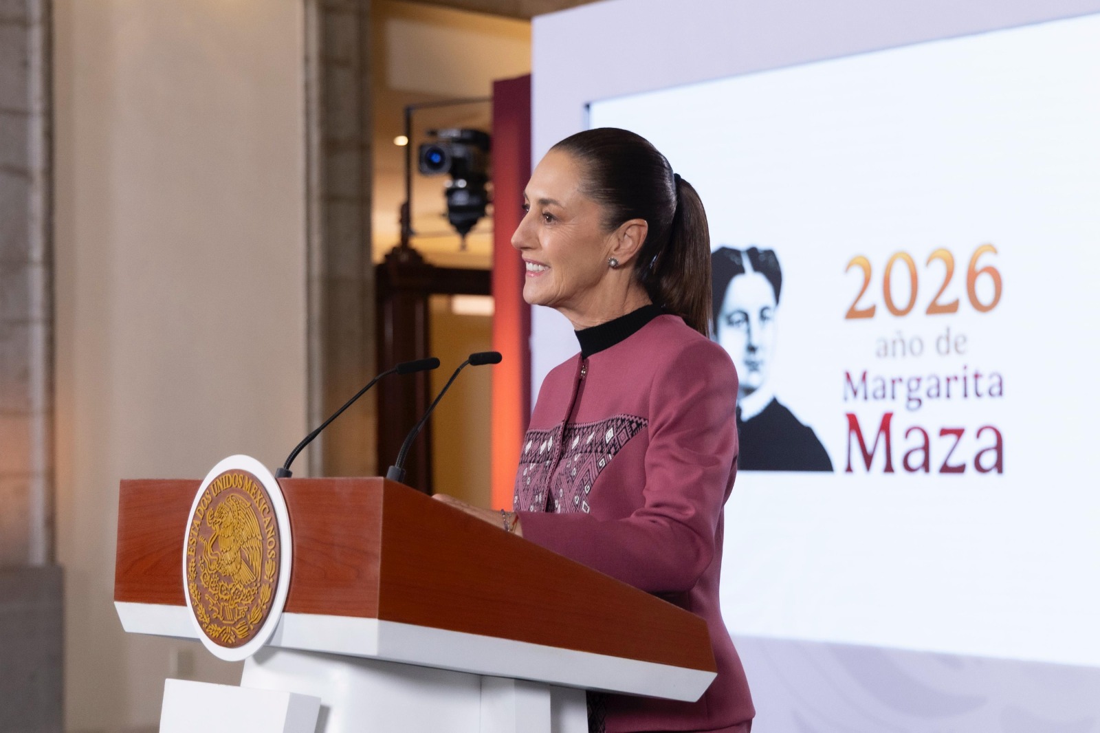 PIDE SHEINBAUM A MORENA DIALOGAR