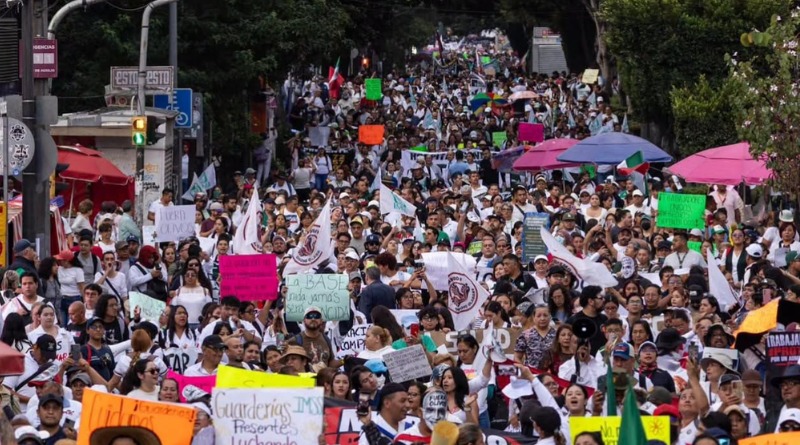 PROTESTA MASIVA EXIGE MEJORAS AL IMSS