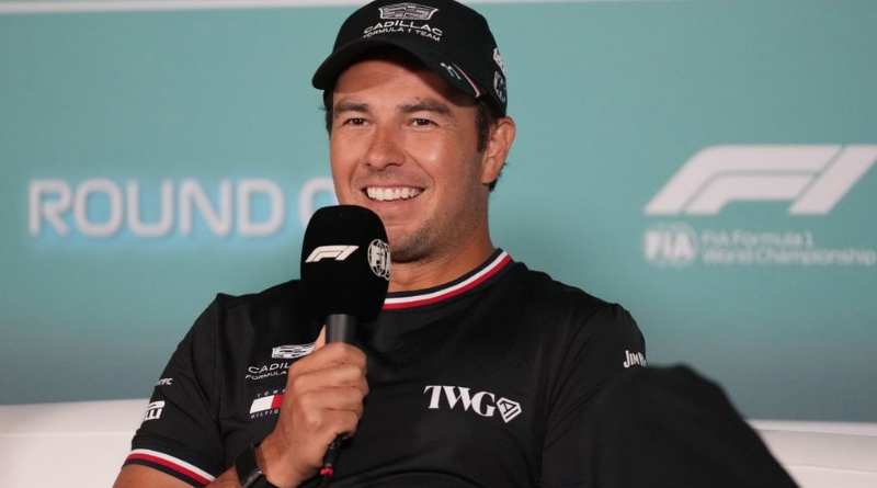 SIENTE CHECO PÉREZ CERCA EL RETIRO