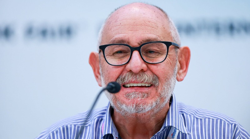 TAIBO DEFIENDE LA LITERATURA FRENTE A IA