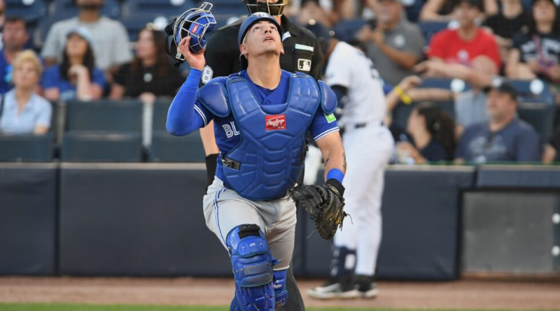 VALENZUELA CELEBRA NOMINACIÓN AL GUANTE ORO